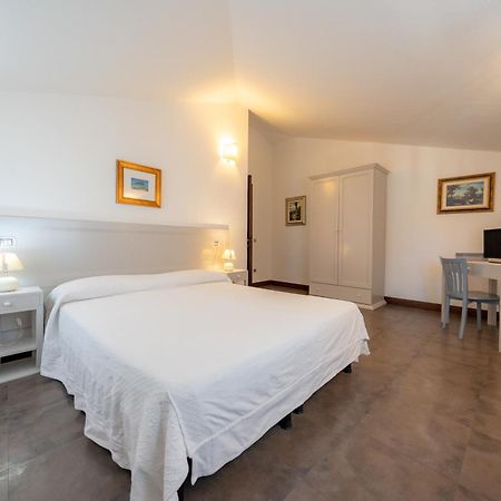 Albergo Residenziale La Corte Tortolì Buitenkant foto