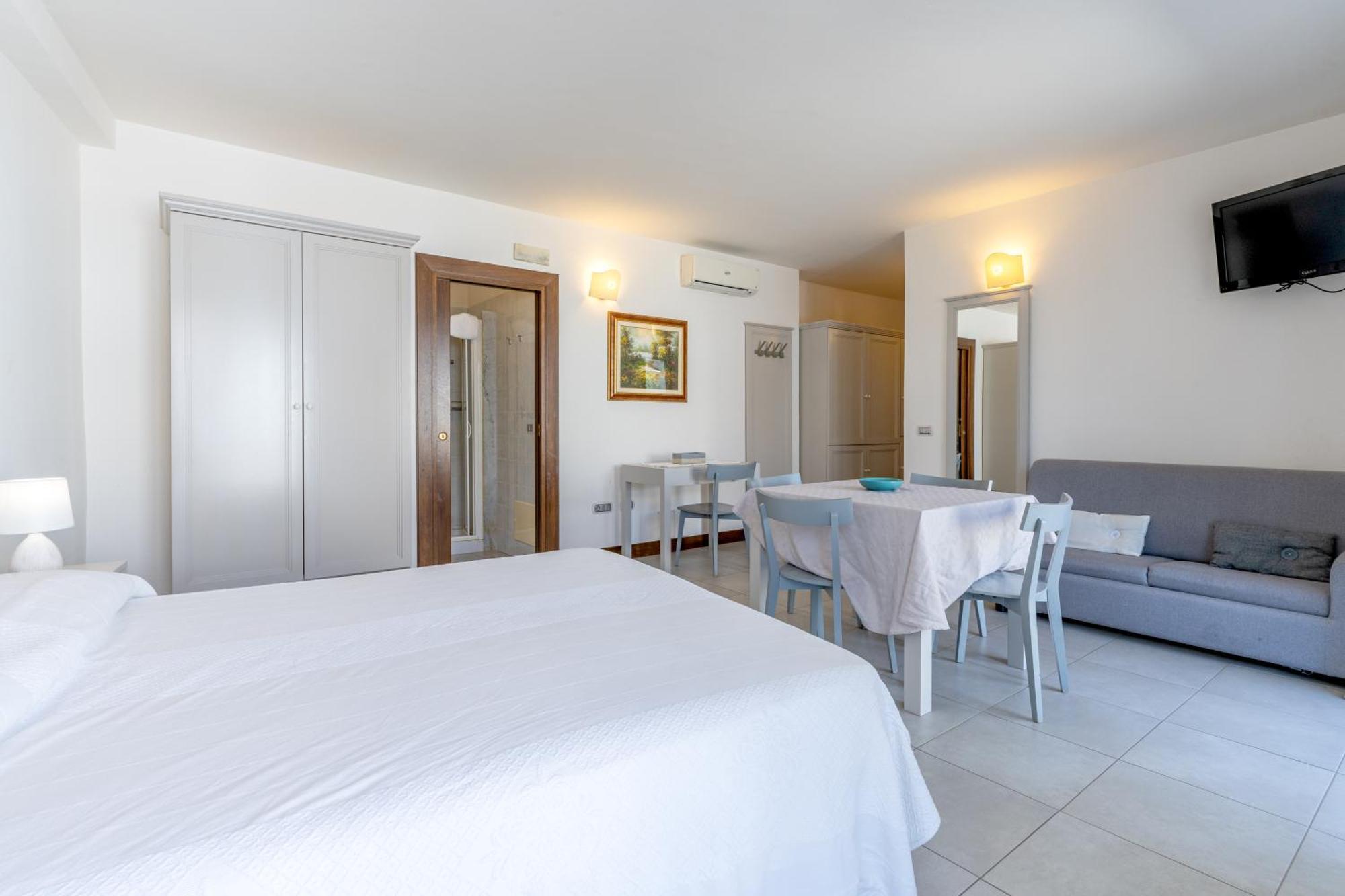 Albergo Residenziale La Corte Tortolì Buitenkant foto