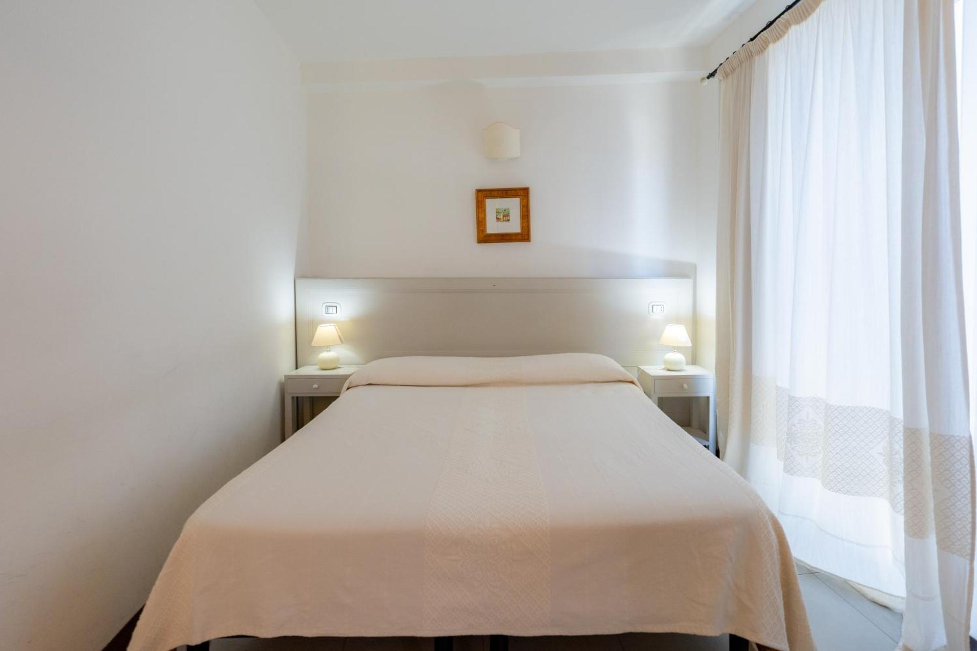 Albergo Residenziale La Corte Tortolì Buitenkant foto