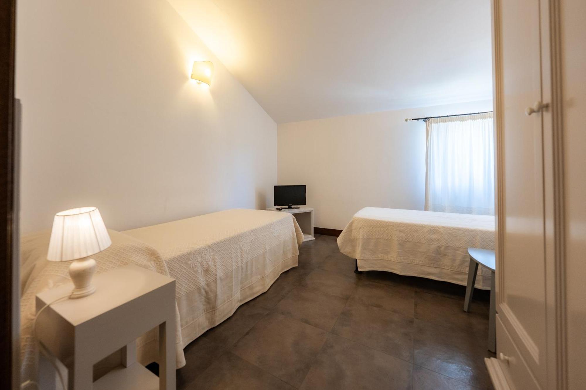 Albergo Residenziale La Corte Tortolì Buitenkant foto