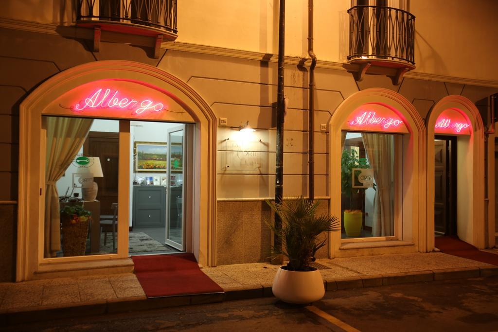 Albergo Residenziale La Corte Tortolì Buitenkant foto