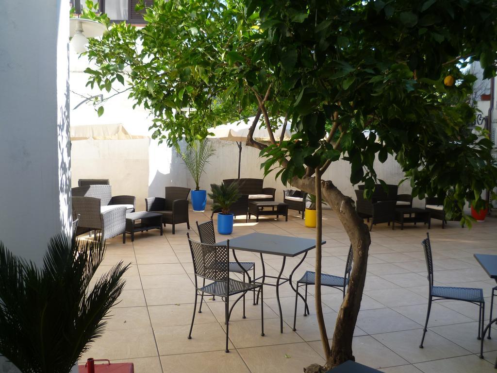 Albergo Residenziale La Corte Tortolì Buitenkant foto