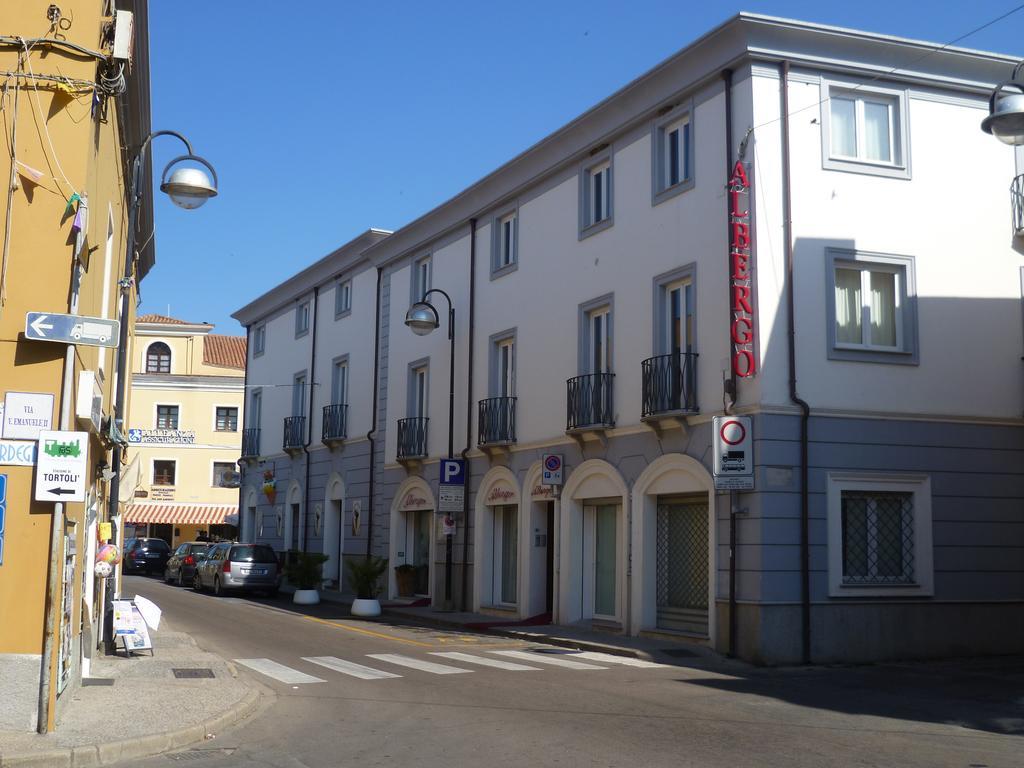 Albergo Residenziale La Corte Tortolì Buitenkant foto